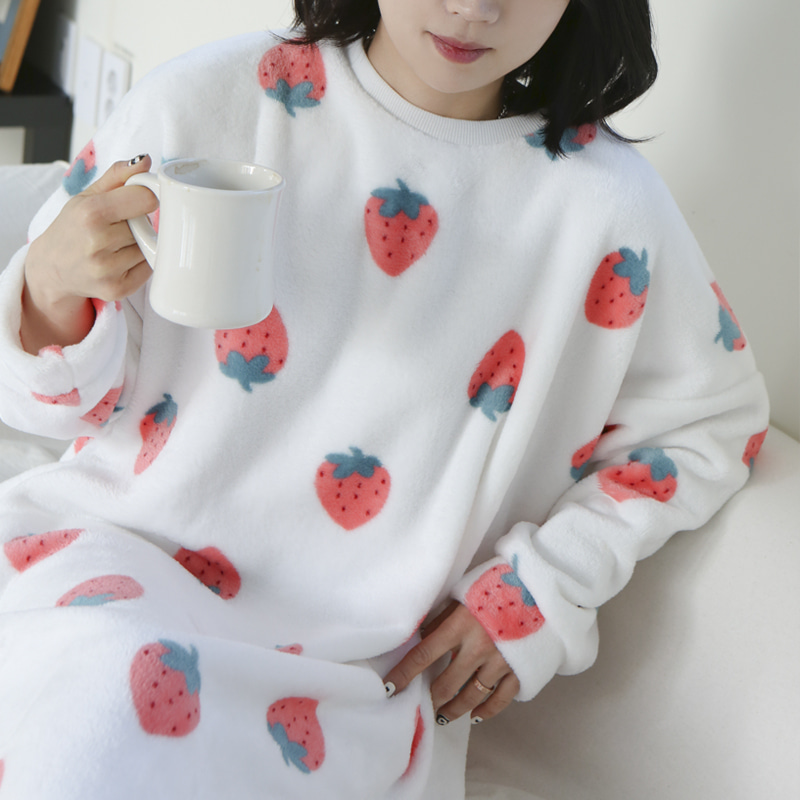 포그니 후르츠 딸기 수면 원피스잠옷 홈웨어 극세사잠옷 겨울잠옷 따뜻한잠옷